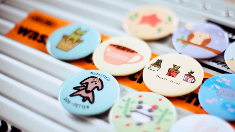 make badges