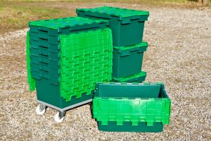 Choosing Between Metal and Plastic Bulk Containers